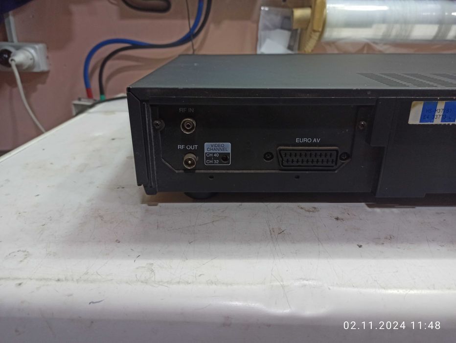 Відеомагнітофон Mitsubishi HS-M37(B)