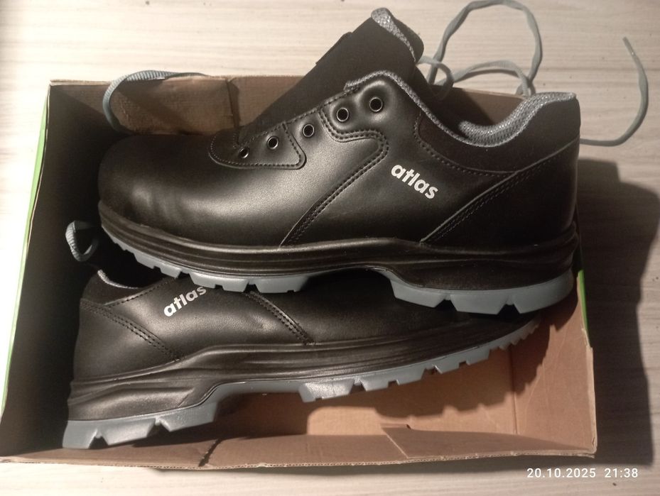 Buty atlas rozmiar 46 wkładka 31 cm nowe