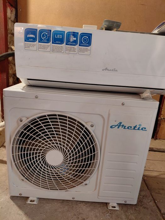 Кондиціонер ARC-07HOF1 . Відмінний стан!