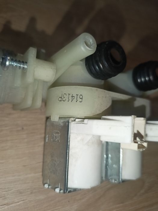 Elektrozawór pralki Ariston Hotpoint WMG722PL