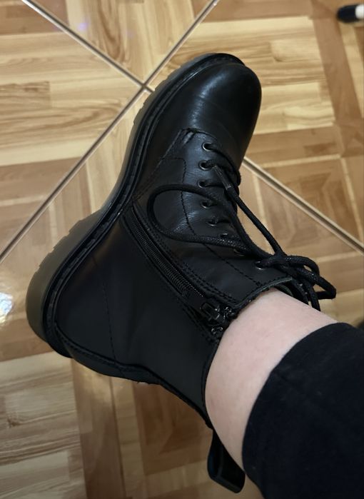 Продам кожаные ботинки