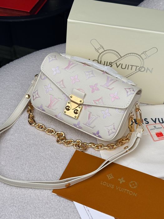 Сумка Louis Vuitton Pochette Metis East West Cream / Pink