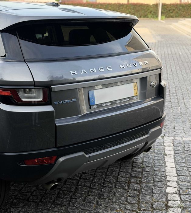LAND ROVER RANGE ROVER EVOQUE 2.0 eD4 SE Premium → !!! Versão facelift + Nacional + Histórico completo + Estado imaculado !!!