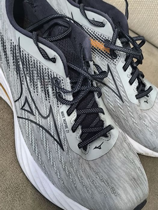 Кросівки ASICS Wave inspire 21 розм.45
