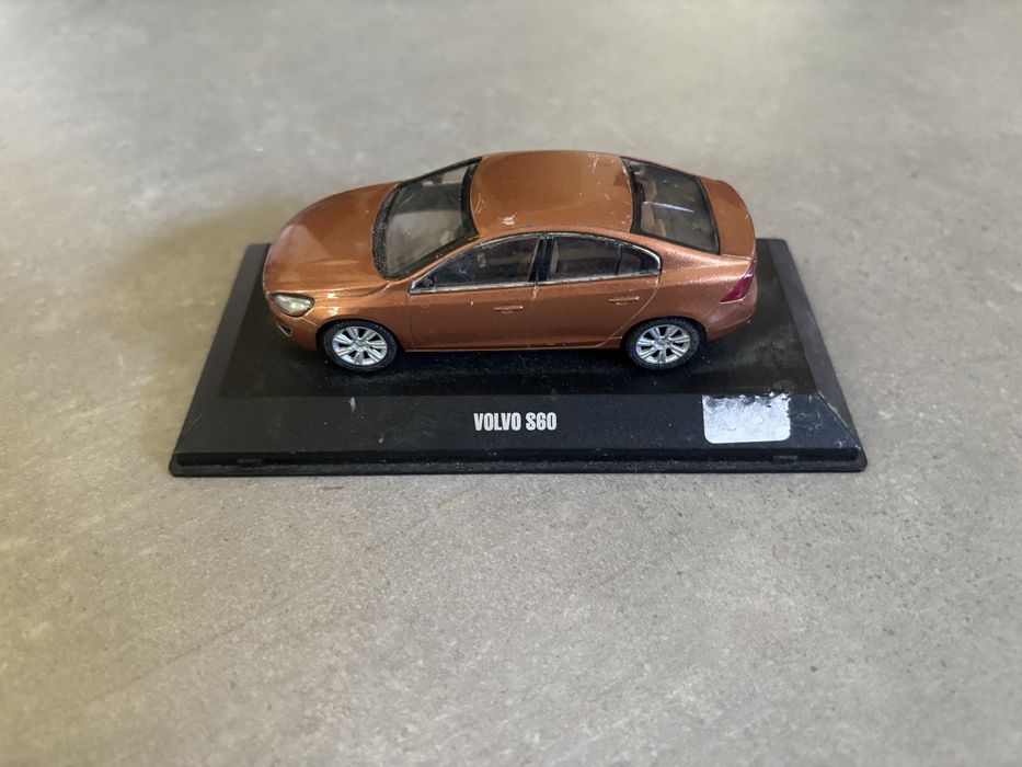 Model Motorart skala 1/43 Volvo S60 niekompletny