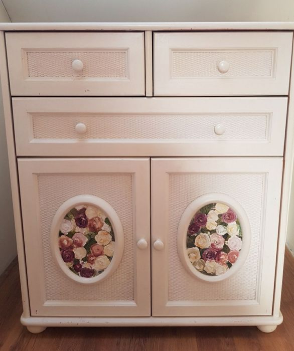 Komplet malowanych mebli