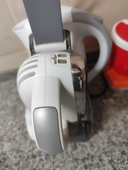 Mini-aspirador dustbuster pivot 18V Li­tio black & Decker