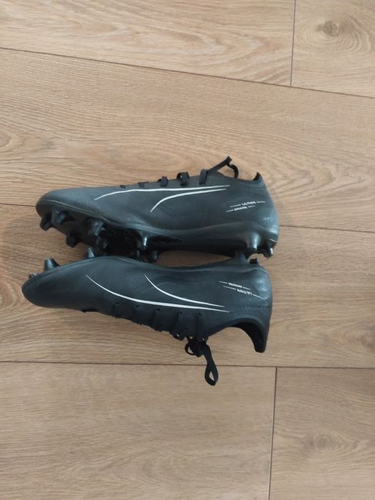 Męskie Korki PUMA Ultra 5
ULTRA 5 PLAY FG/AG 10768902