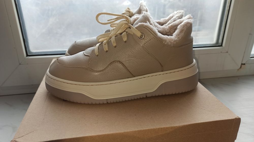 Зимние кроссовки