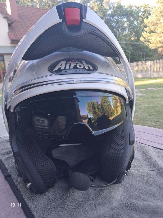 Kask motocyklowy Airoh Rev 19 XL + Intrecom