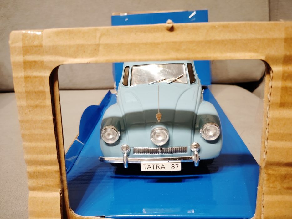 Model Tatra 87 w skali 1:18
