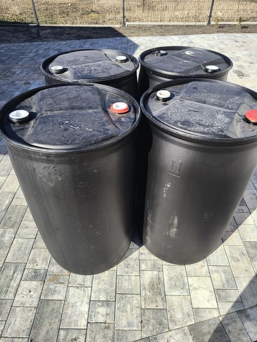 Beczka Plastikowa  200l stan bardzo dobry.