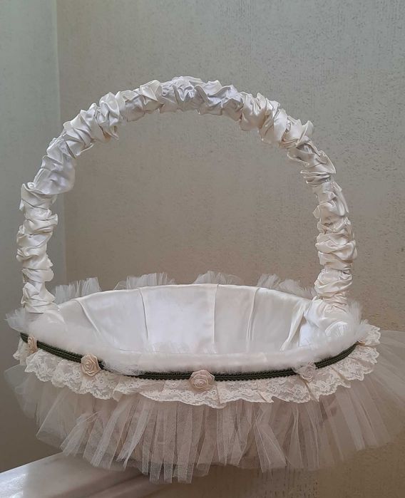 Excellent-condition wicker basket426638015736719363