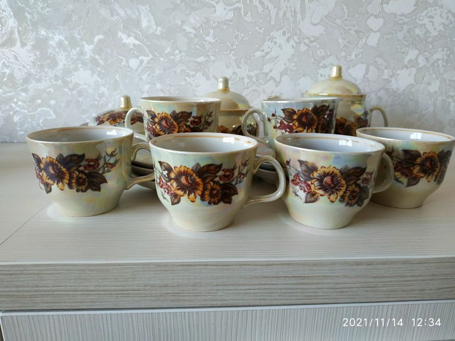 Продам сервиз чайный