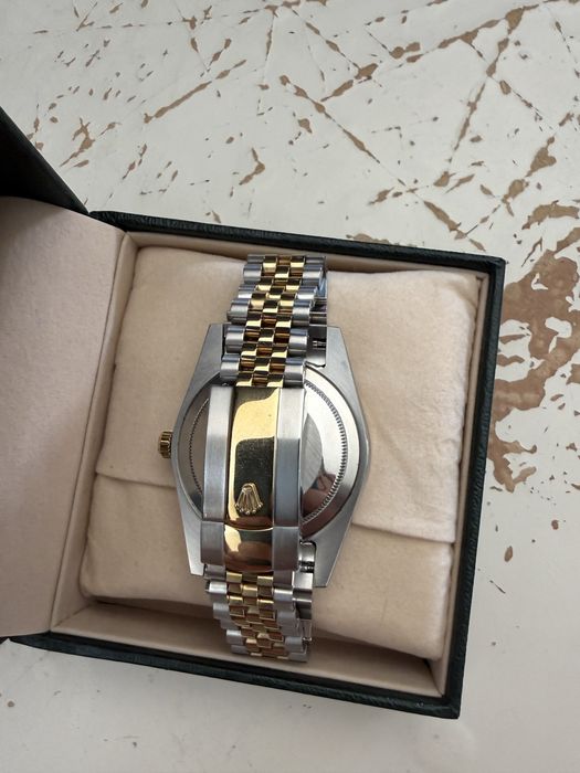 Rolex Date Just dourado e prateado