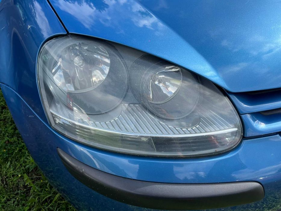 lampa przód przednia prawa vw golf v 5 hatchback kombi vw jetta a5 v 5 2003-2009 szary środek