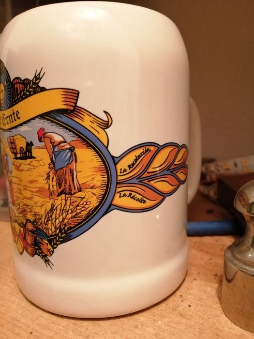 Caneca alemã em louça