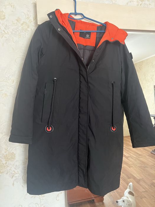 Продам пуховик  Fila, размер 46-48