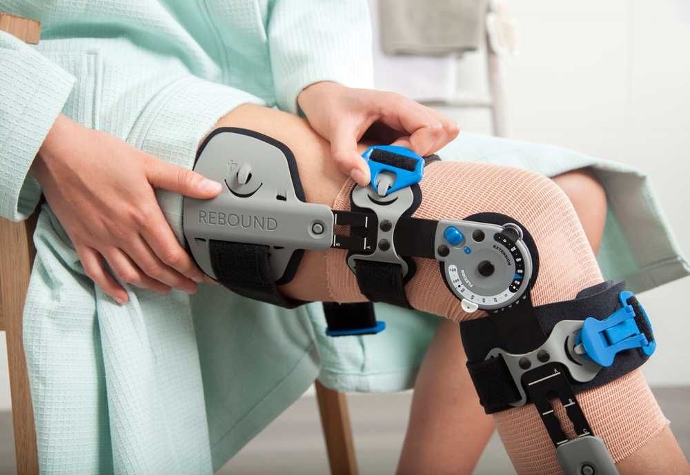 Післяопераційний ортез на колінний суглоб Ossur Rebound Post-Op Knee
