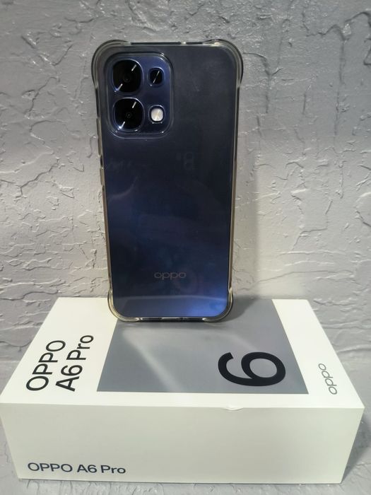 OPPO A6 Pro майже новий