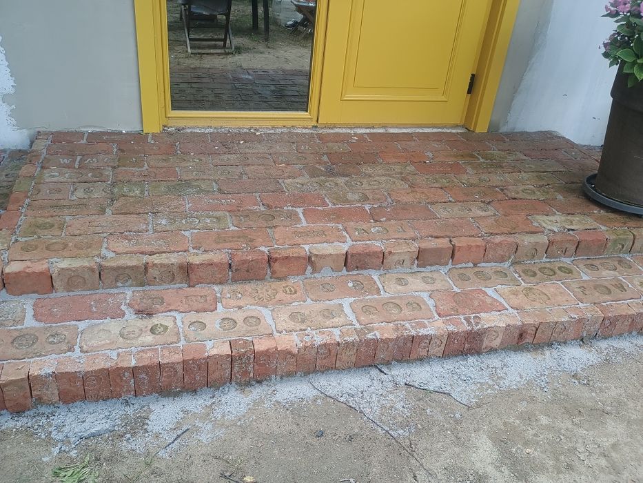 Układanie kostki brukowej