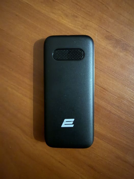 Моб телефон 2E s180 Dual-SIM, знімна батарея
