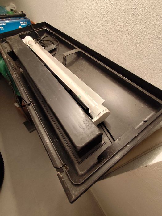 Aquário 90 litros com armário incluido