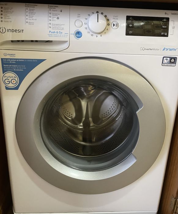 Máquina de lavar roupa Indesit Innex