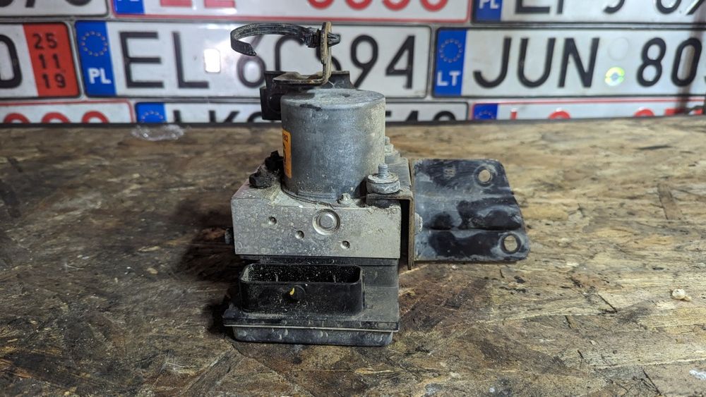 Блок ABS hyundai santa fe 2 4x4 589102b550