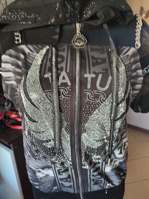 Dres  letni Tatu