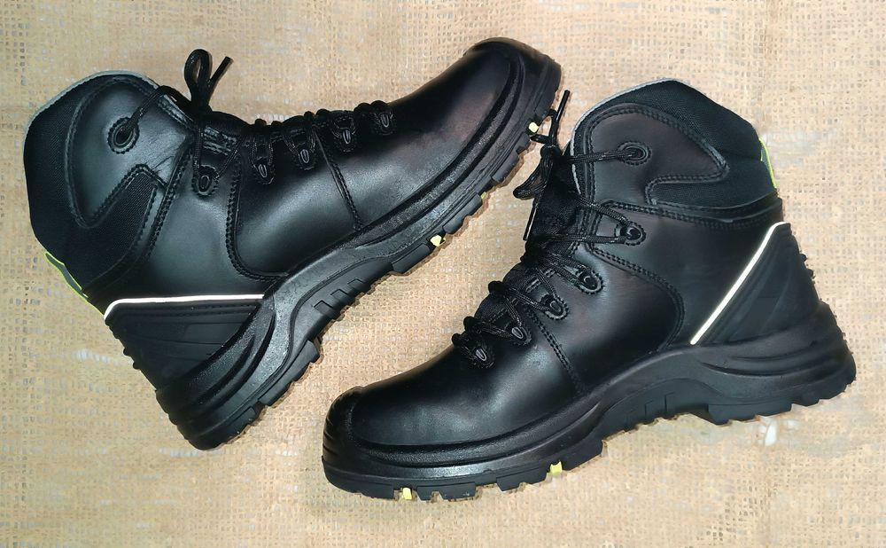 Ботинки HALO Water Proof Дания кожаные трекинговые 44 размер новые