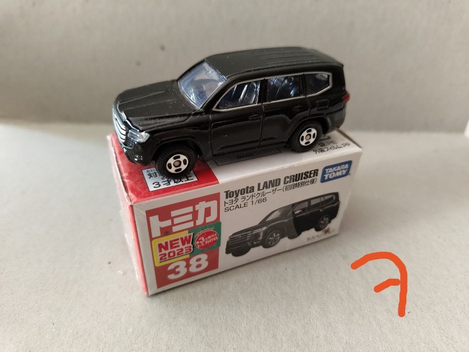 Carros tomica com caixa