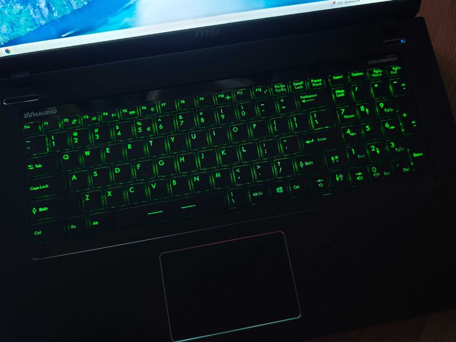 Laptop MSI GE70 2QD Apache i7 4720HQ 16GB GTX950M 1TB HDD 250GB SSD