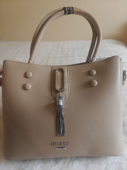 Nowa torebka Guess beżowa nude elegancka shopper kuferek stan idealny