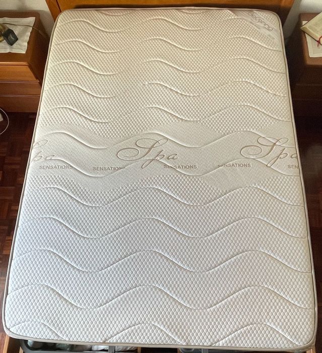 Colchão DESONNO Spa Sense, como novo.