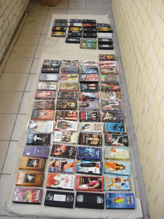 Видеокассеты JVC, SONY, TDK и другие с записями, 133 шт+3 чистых