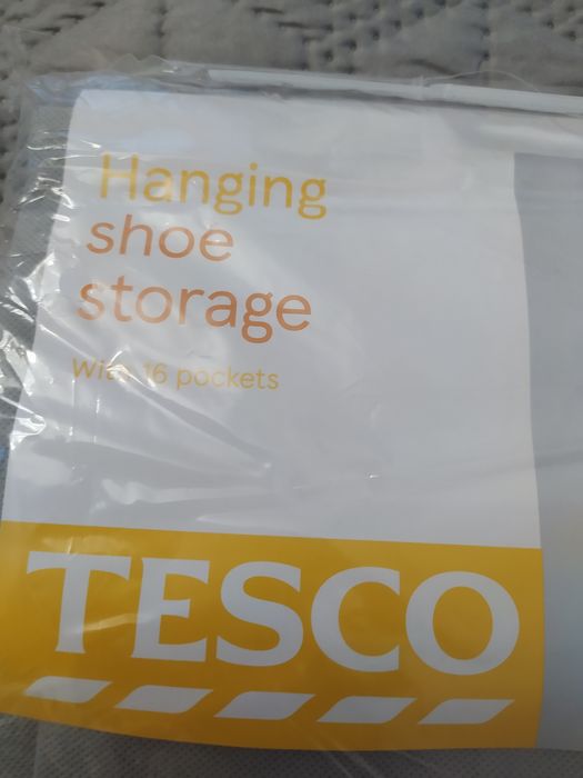 Materiałowa wisząca półka na buty