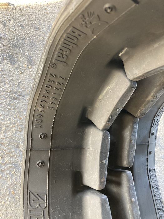 Gąsienice 230x36x96 Bridgestone Nowe