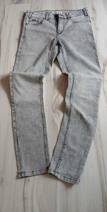 NIE sprzedaję TANIo  rzeczy! >bo sprzedaję dobre!NOWE !Cropp  rozm.30/34 ,