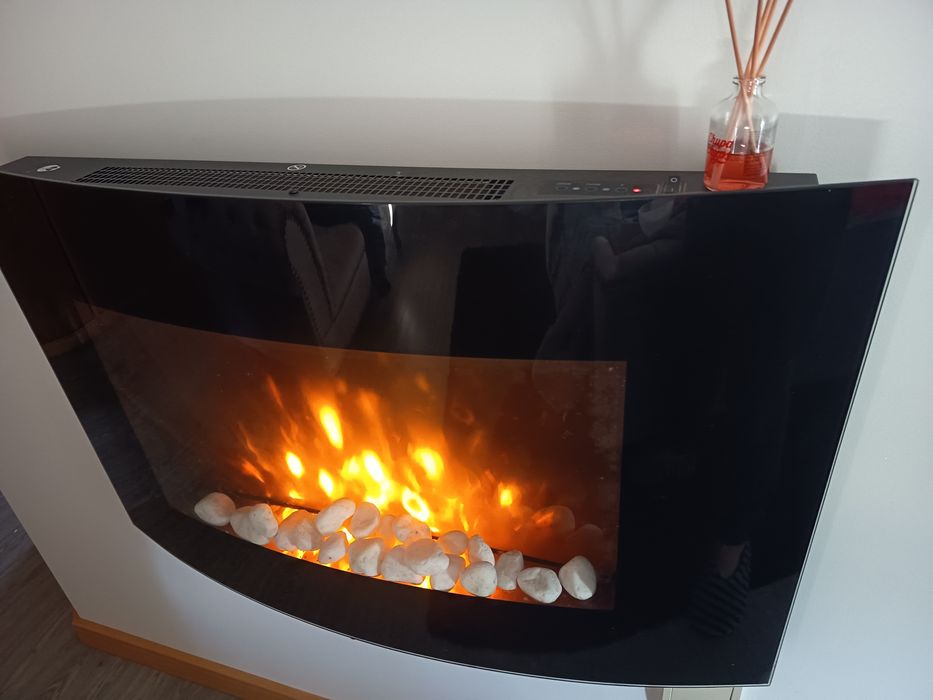 Salamandra elétrica de parede  PRETO