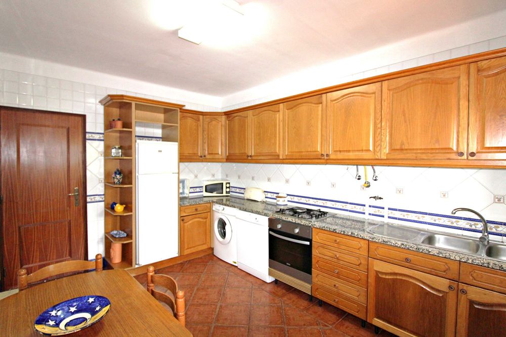 Excelente moradia T3 a 250m da Praia das Primas, para ARRENDAMENTO DE FÉRIAS