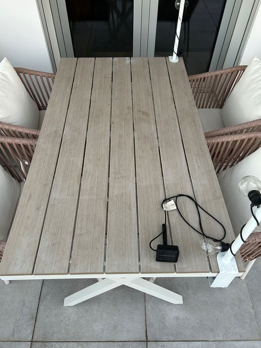 Mesa exterior El corte inglês