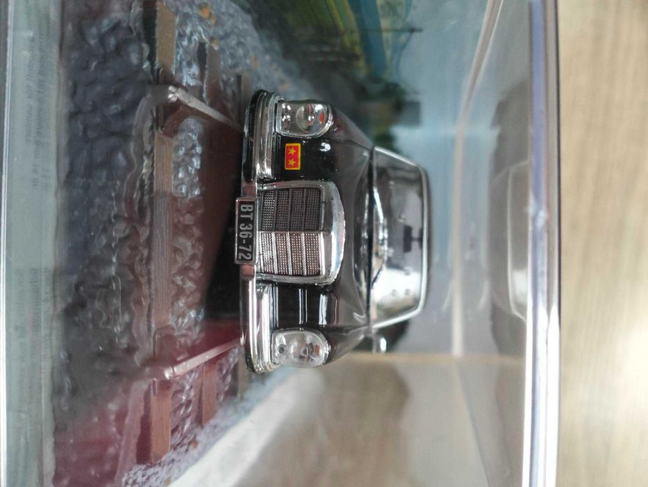 Mercedes W108 250SE Octopussy Bond 007