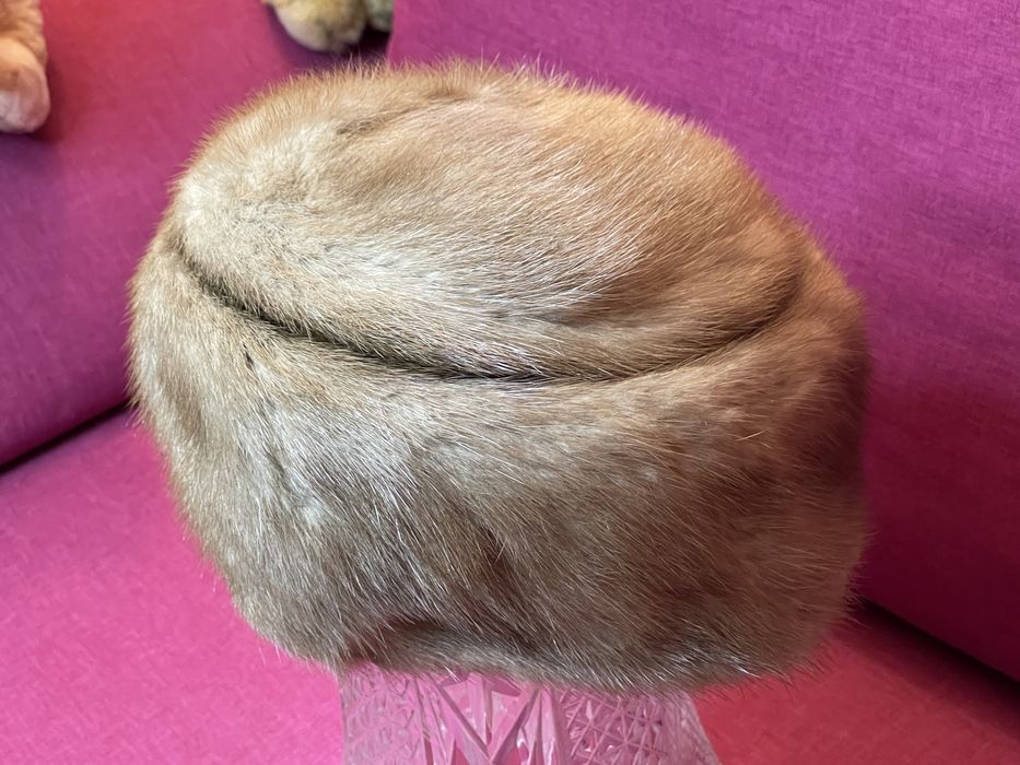 Женская норковая шапка