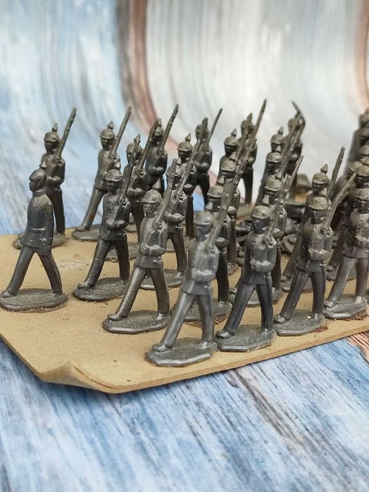 Stare kolekcjonerskie Żołnierzyki ołowiane  - Piechota