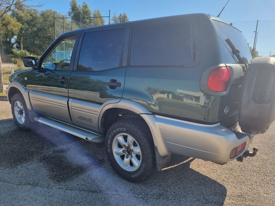 Terrano2 Longo 7 Lugares