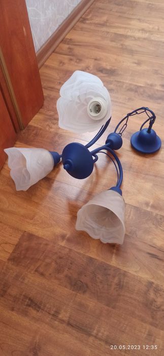 Lampa wisząca trzy ramienna