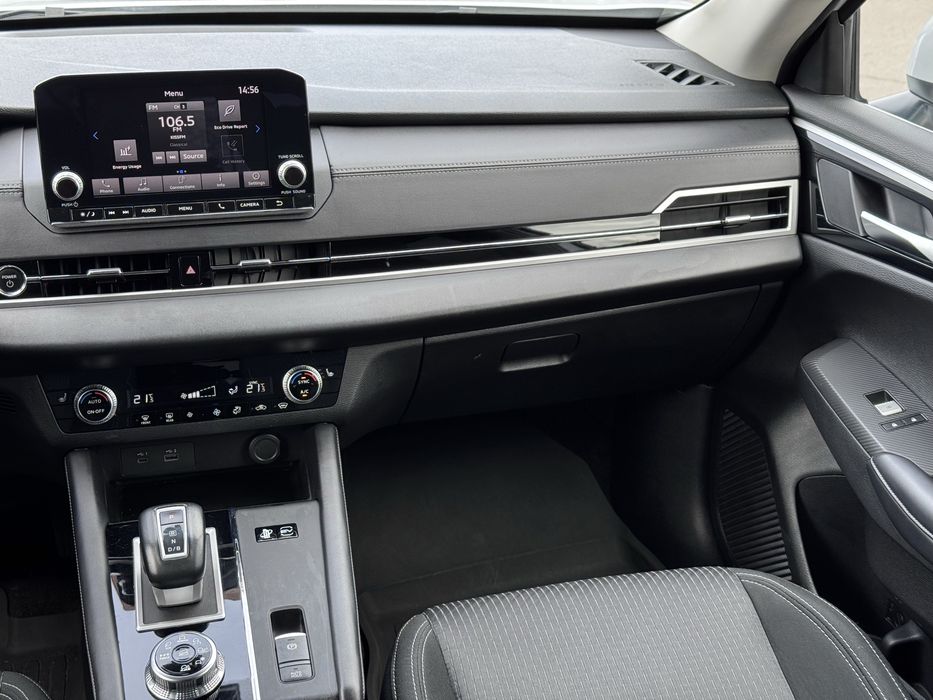 Mitsubishi Outlander EV, 2023 року, 2.4 плагін-гібрид автомат 4wd 34км