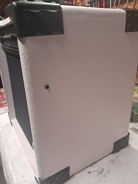Amplificador de baixo crate bx25