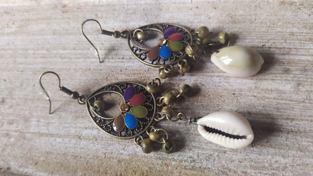 Kolczyki z muszelką nowe